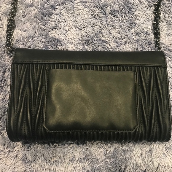 Guess black clutch purse - Picture 5 of 6